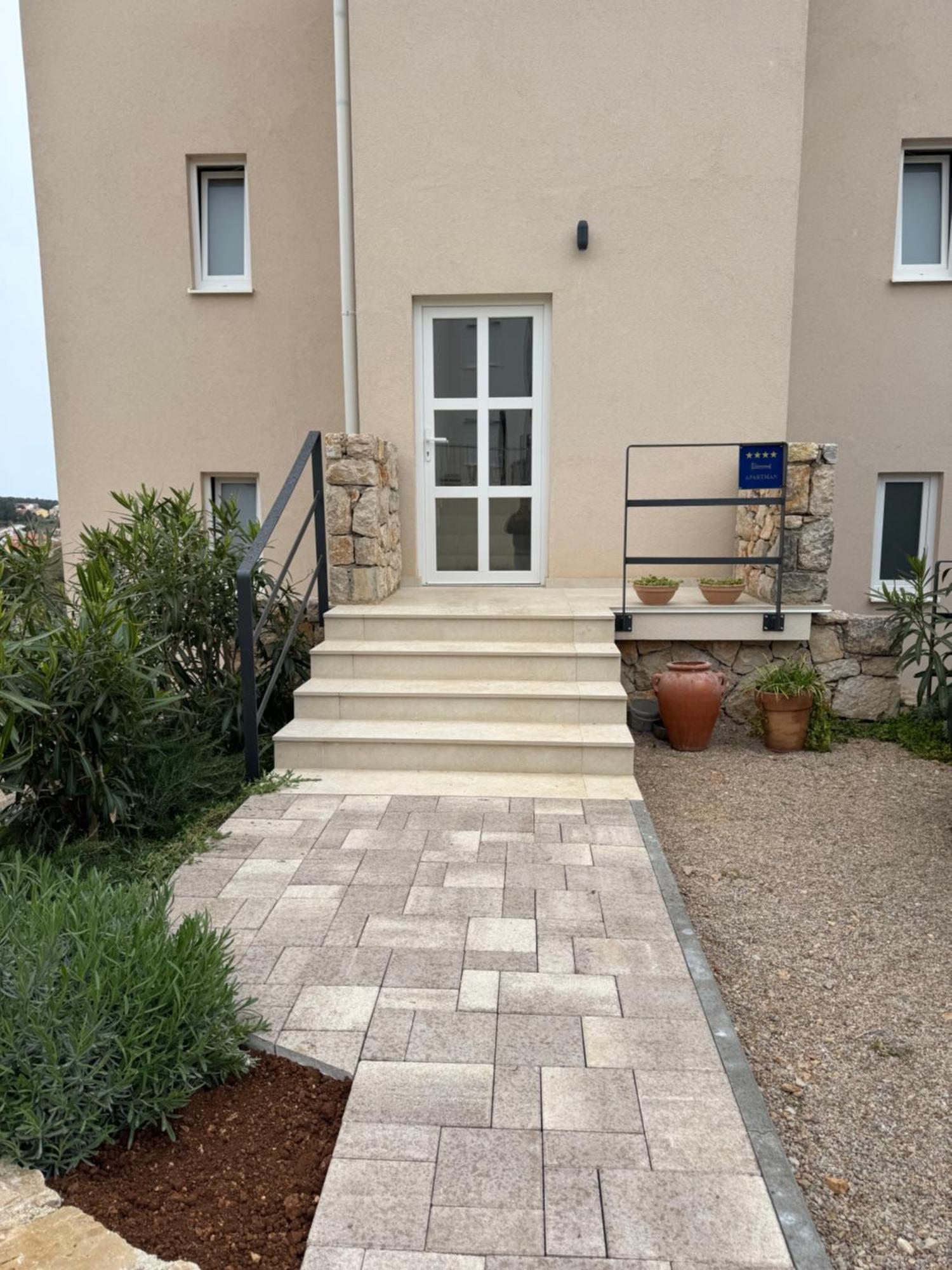Twenty-Punat Apartments Exterior photo